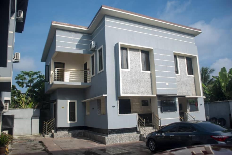 Kay Luxury Suites Uyo Exterior foto