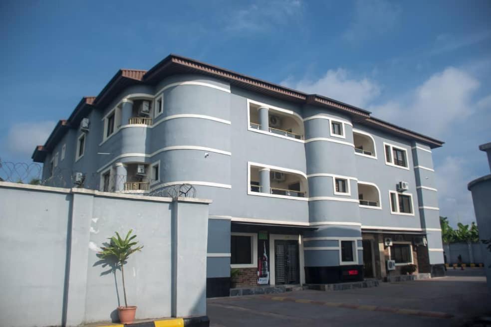 Kay Luxury Suites Uyo Exterior foto