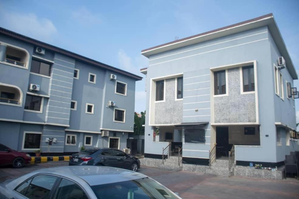 Kay Luxury Suites Uyo Exterior foto